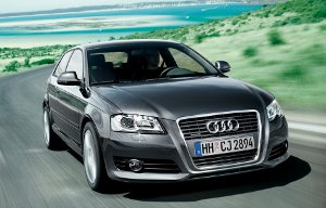 Audi A3 Зарегистрирован на имя матери Карпова – Карповой Надежды Федоровны 
