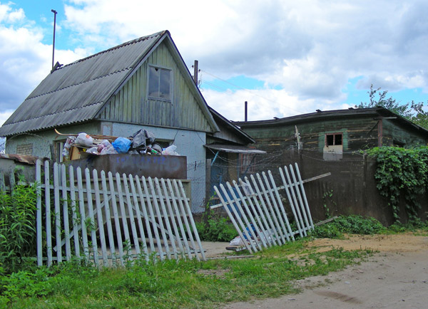 At the country house Orlov held Mr. Mikheev with a convicted killer Victor Markelov